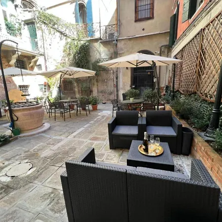 Corte Del Doge Di Rialto לינה וארוחת בוקר 4*