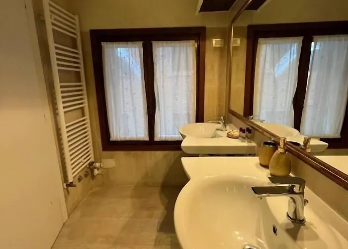 Corte Del Doge Di Rialto Bed & Breakfast 4*