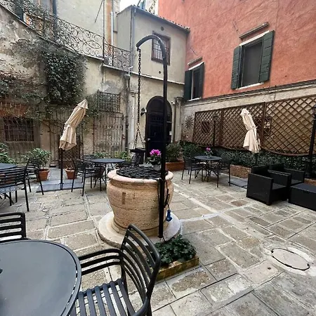 Corte Del Doge Di Rialto