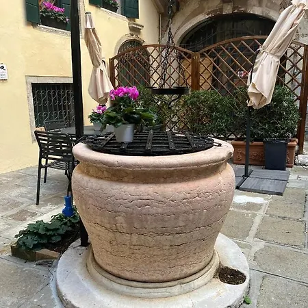 Corte Del Doge Di Rialto Benátky
